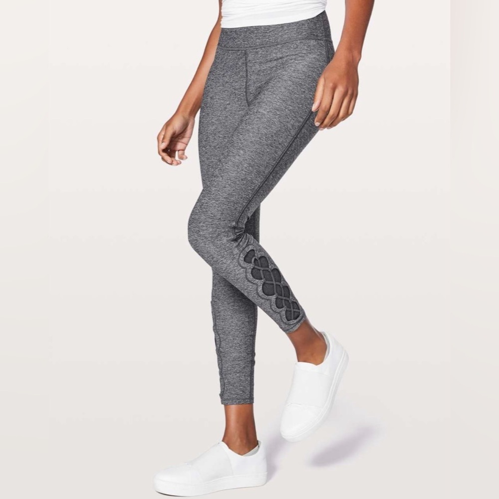 Lululemon Tied To It 7/8 Tight 25" Heathered Black W5AXAS Full-On® Luxtreme 10